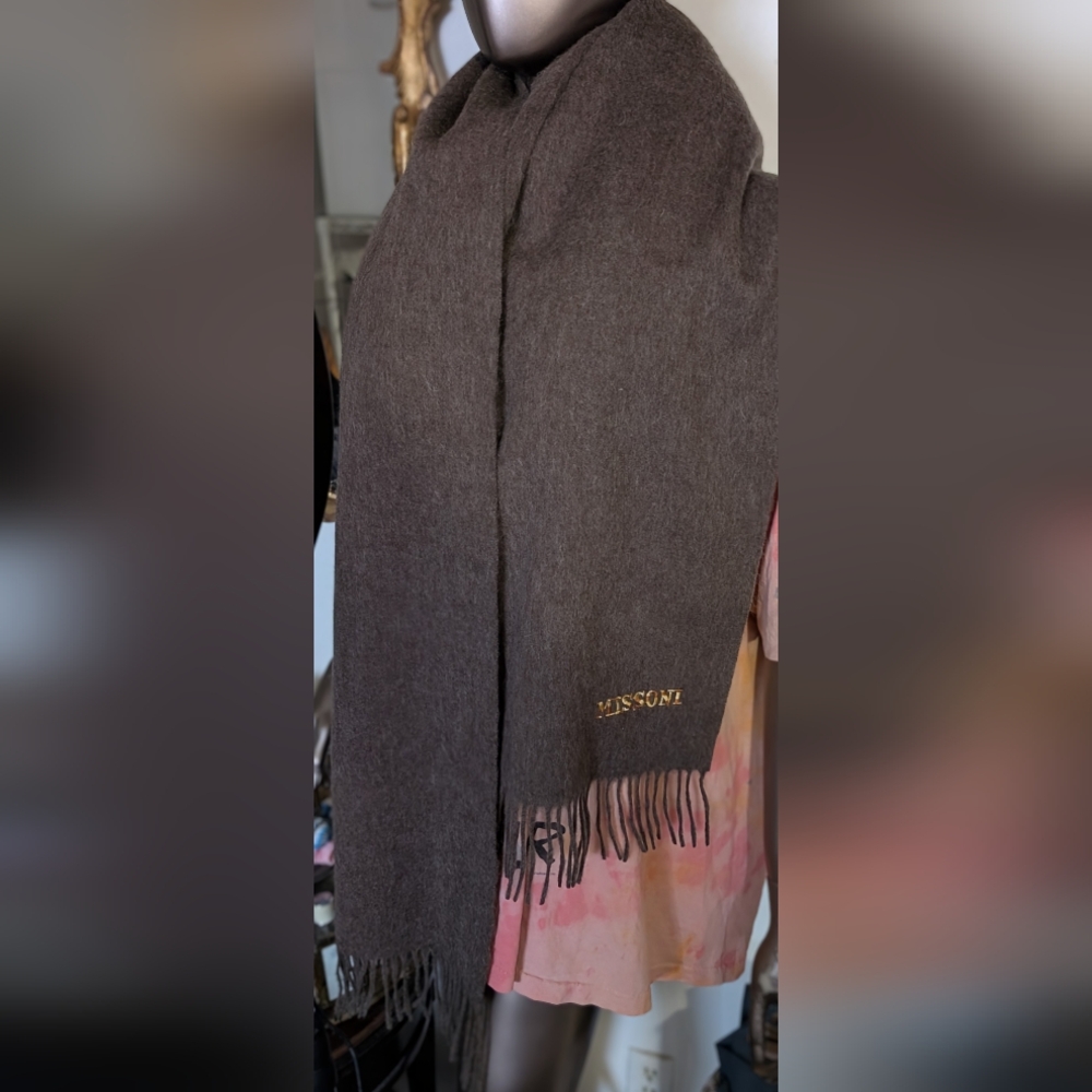 Missoni 100% Wool Fringe Neck Wrap Scarf in Washed Brown